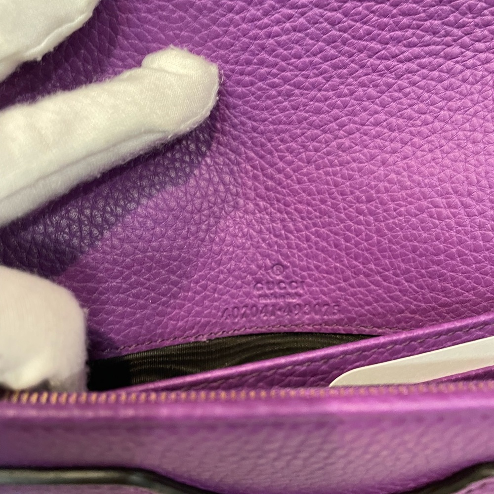 GUCCI 407041 Pebbled Calfskin Soho Wallet on Chain Crossbody Purple - Picture 7 of 9